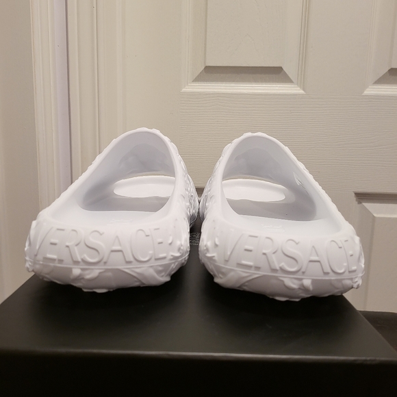 VERSACE Medusa Dimension Slides - UNISEX - Picture 5 of 8